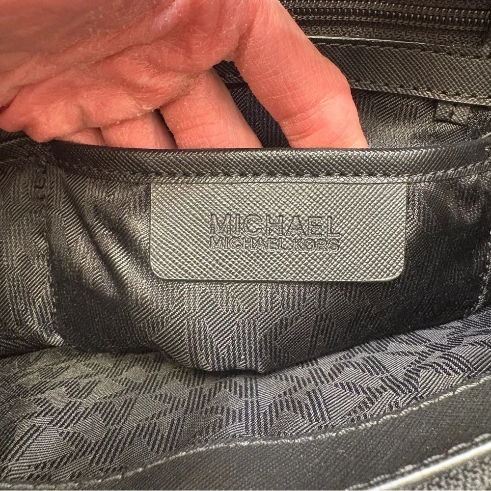 Michael kors black saffiano leather zippered business laptop tote bag